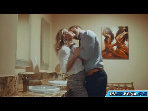 ❤️ Thaum ib tug busty blonde ntxias koj nyob rau hauv ib tug pej xeem chav dej ❌  porn  ntawm peb hmn.niceporn-tv.ru%